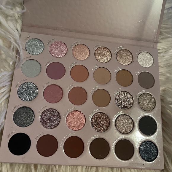 brand new colourpop pallet! - Picture 3 of 4
